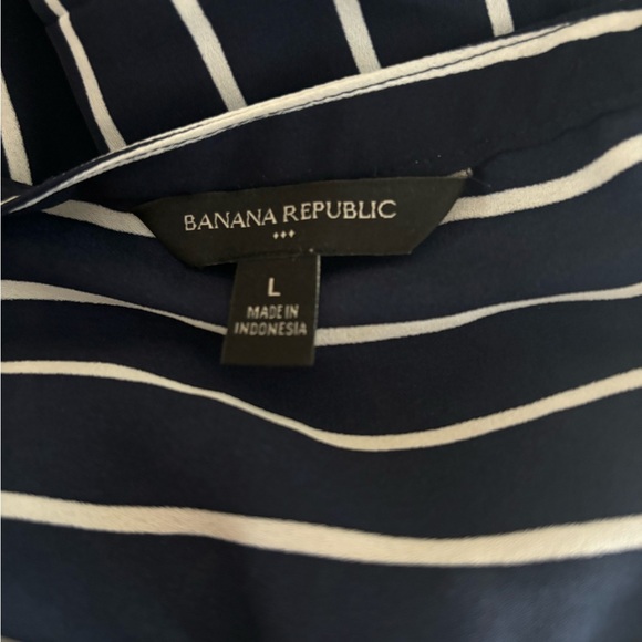 Adorable blue and white striped blouse - Picture 2 of 2